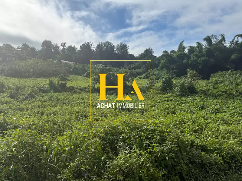 Terrain, 596 m²