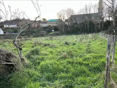 Terrain, 1 305 m²