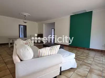Maison, 156 m²