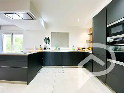 Maison, 205 m²