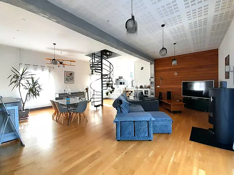 Maison, 256,1 m²