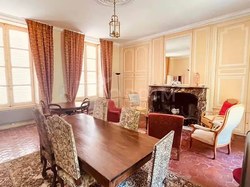 Maison, 166 m²