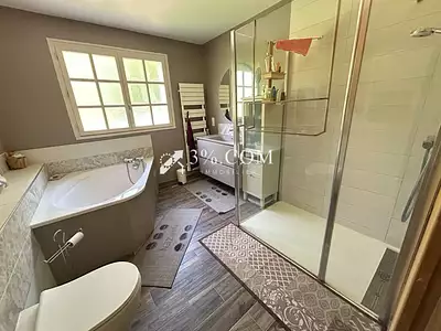 Maison, 205 m²