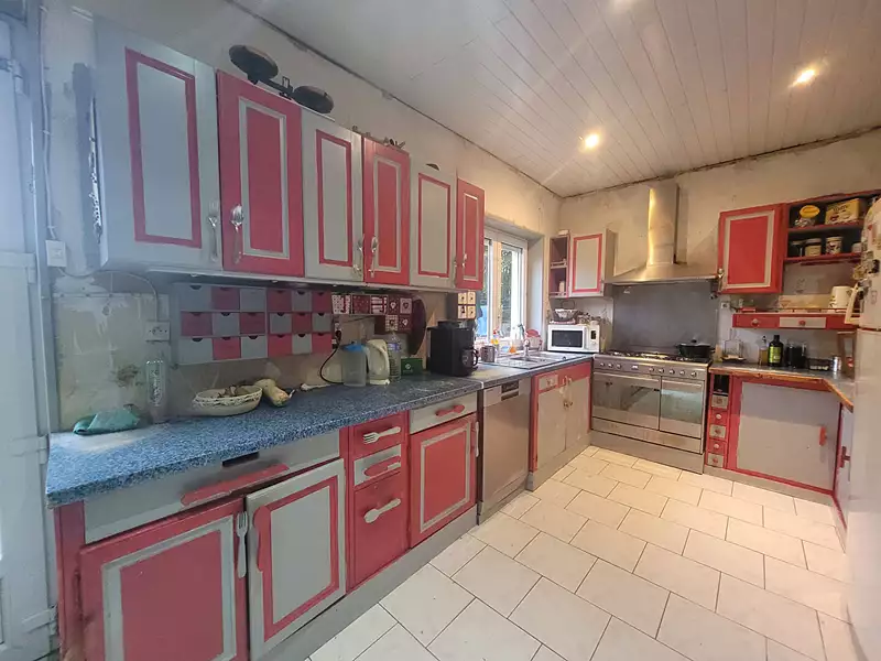 Maison, 225 m²