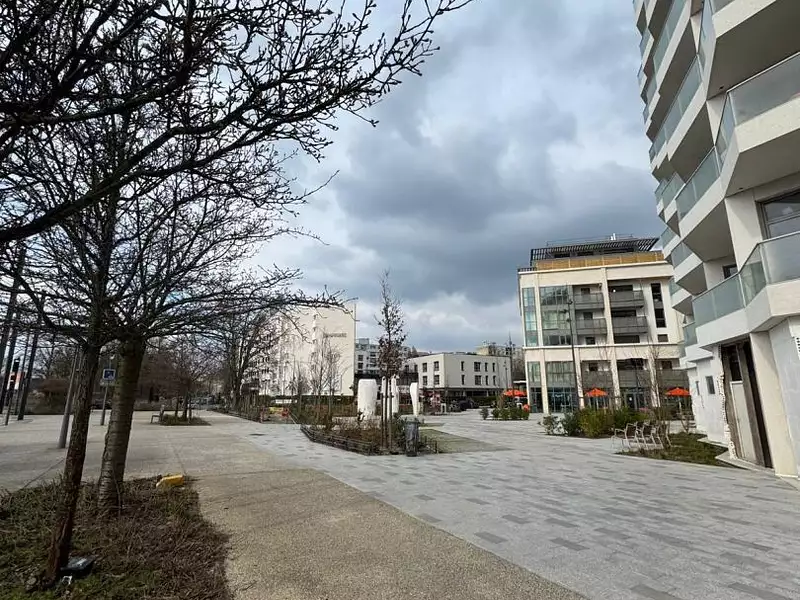 Divers, 437 m²