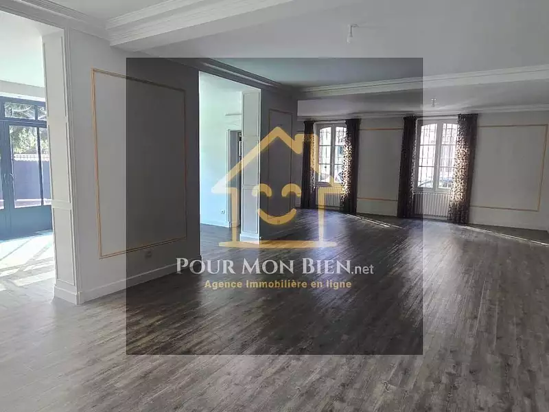 Maison, 300 m²