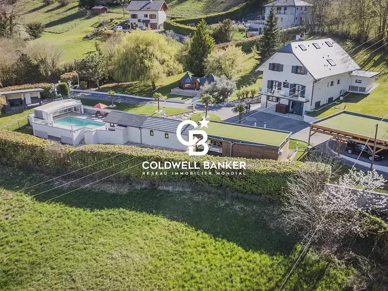 Maison, 280 m²