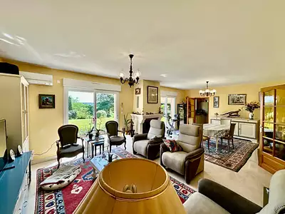 Maison, 335 m²