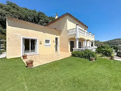 Maison, 330 m²