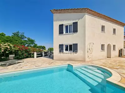 Maison, 272 m²