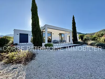 Maison, 135 m²