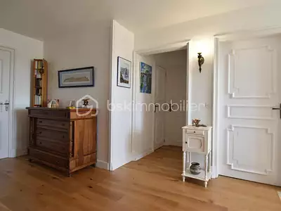 Maison, 303 m²