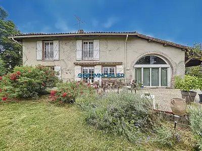 Maison, 325 m²