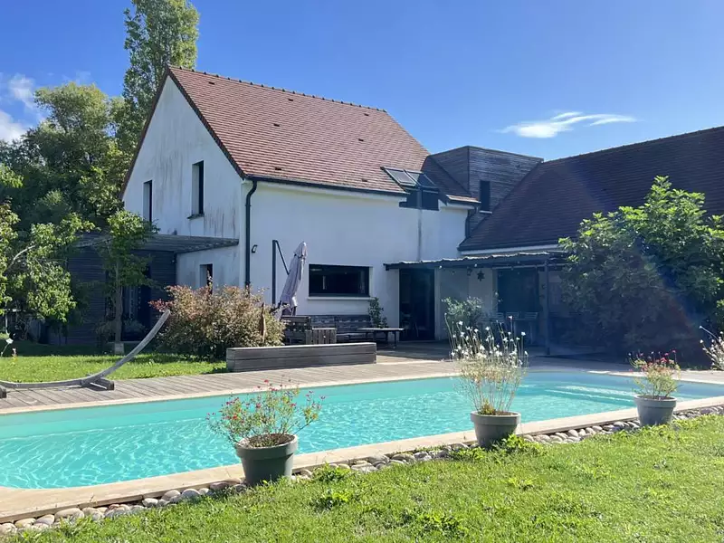 Maison, 1 730 m²
