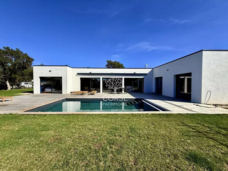 Maison, 164 m²