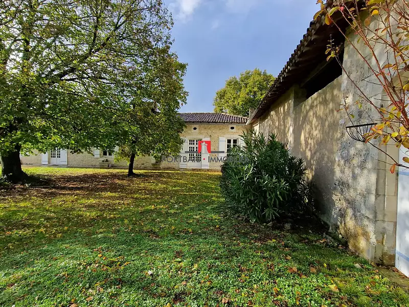 Maison, 285 m²