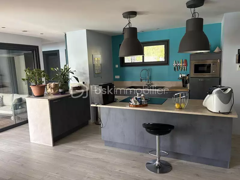 Maison, 151 m²