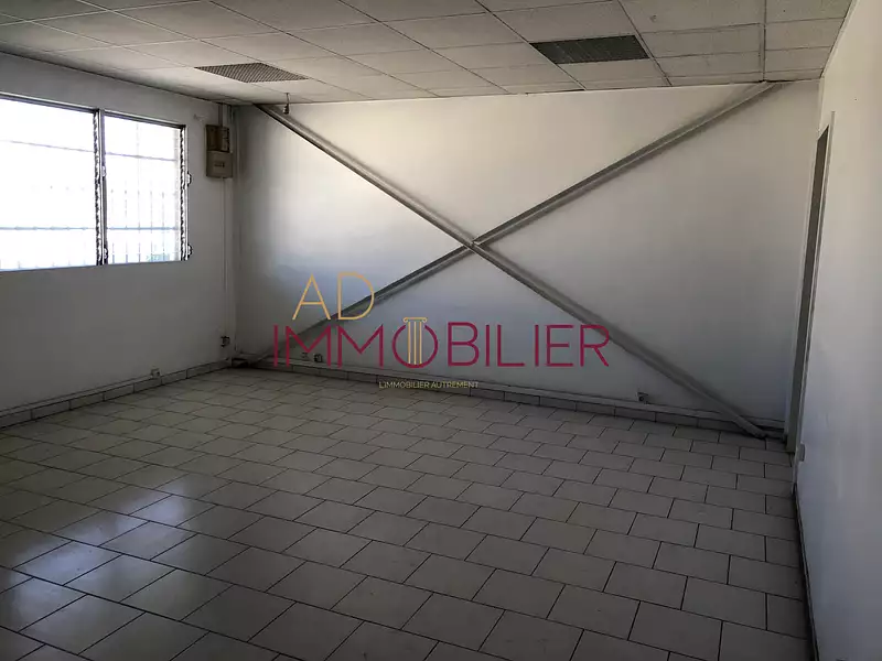Divers, 271,57 m²