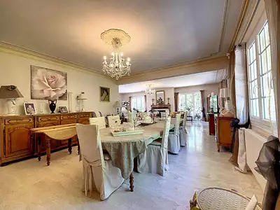 Maison, 331 m²