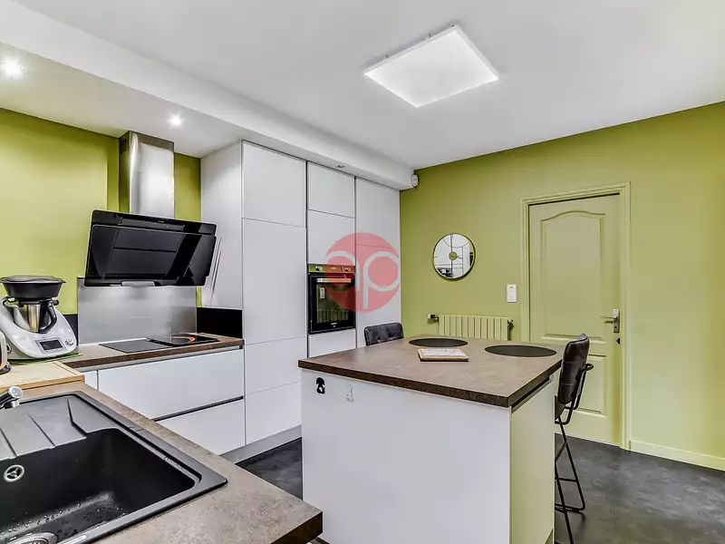 Maison, 166 m²