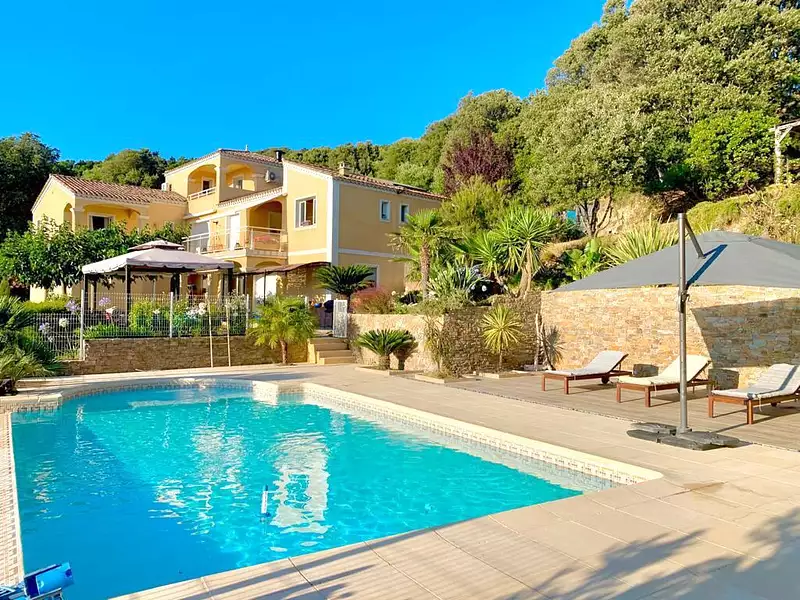 Maison, 230 m²