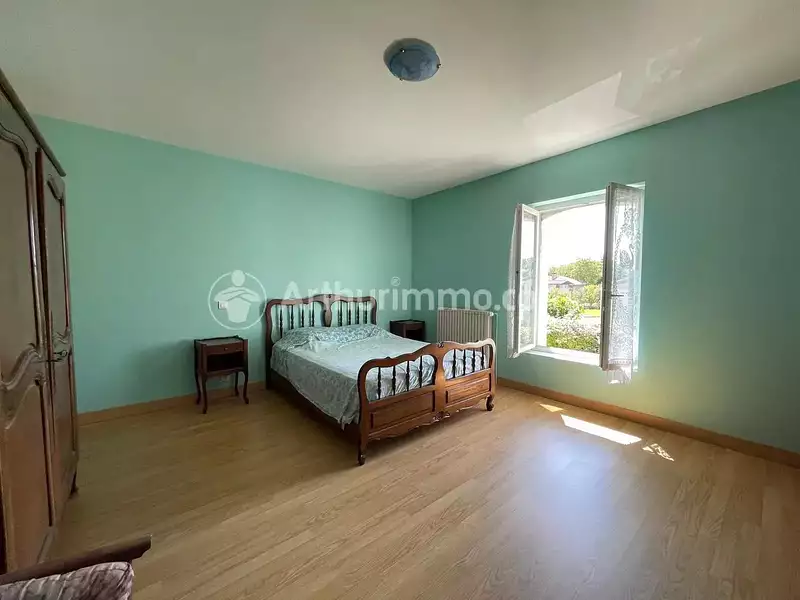 Maison, 270 m²