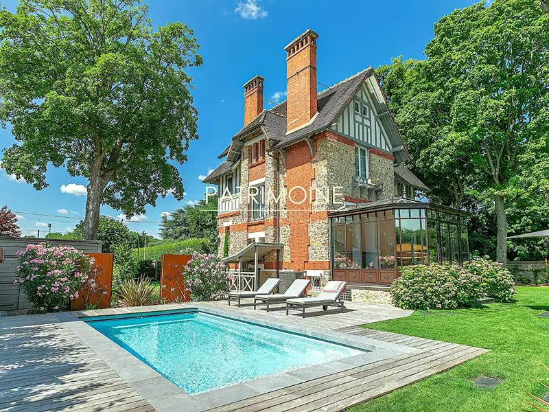 Maison, 288 m²