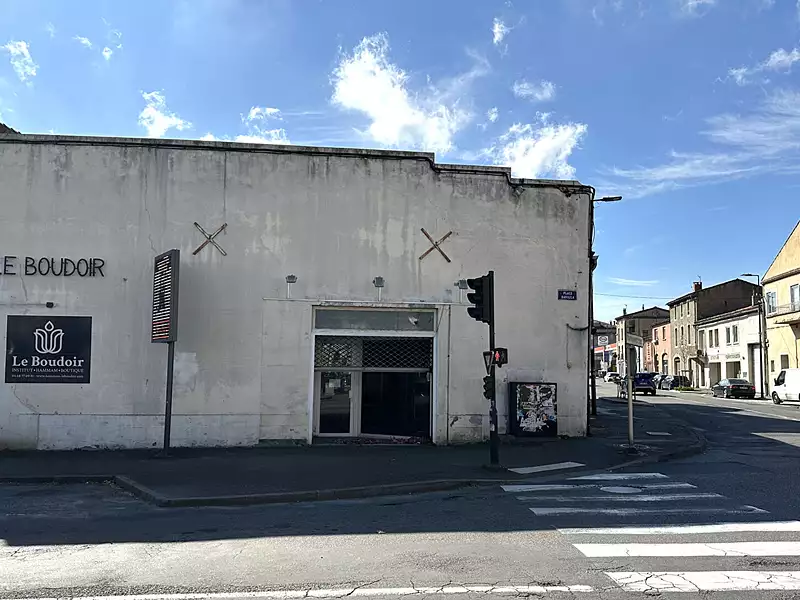 Divers, 330 m²