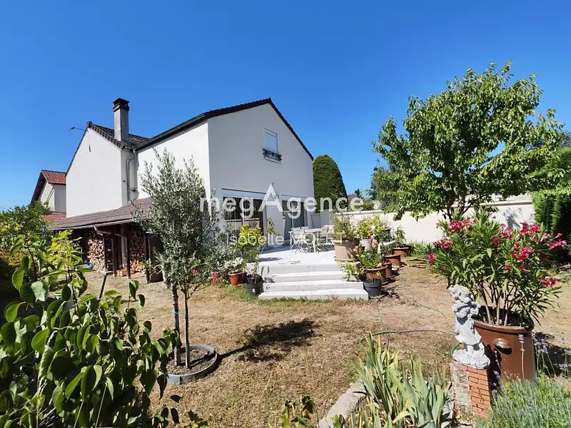 Maison, 132 m²