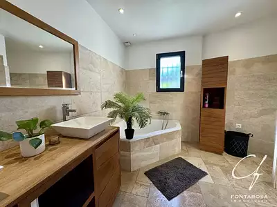 Maison, 163 m²