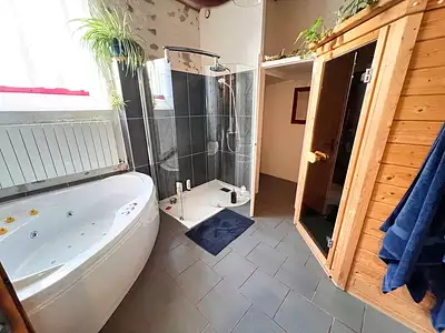 Maison, 303 m²