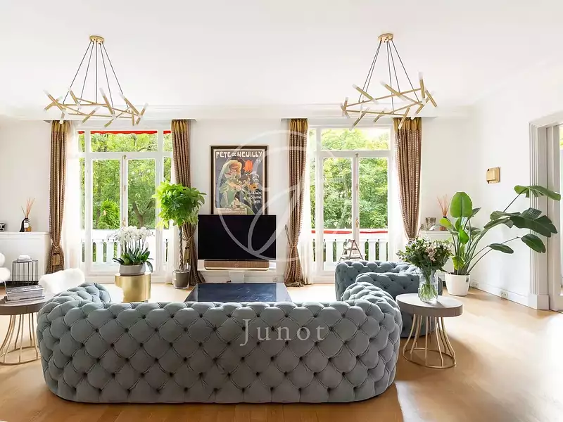 Appartement, 371,1 m²