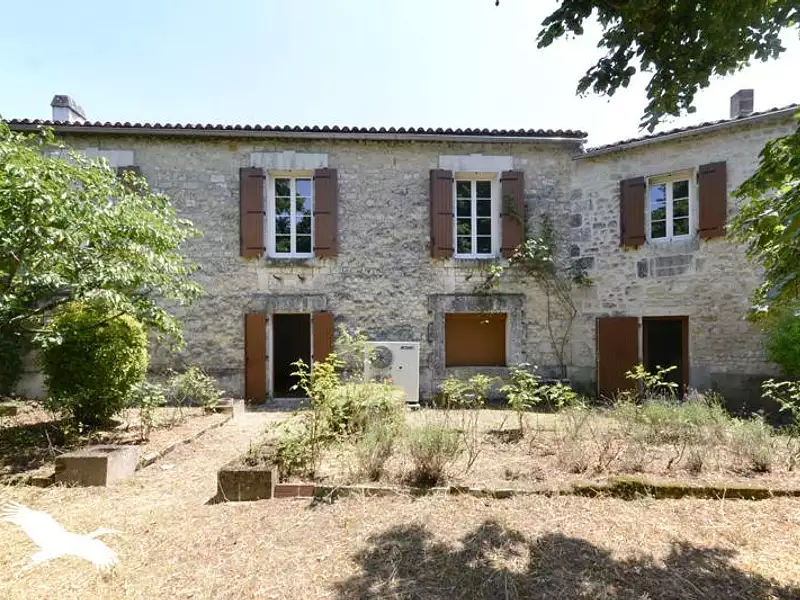 Maison, 211 m²