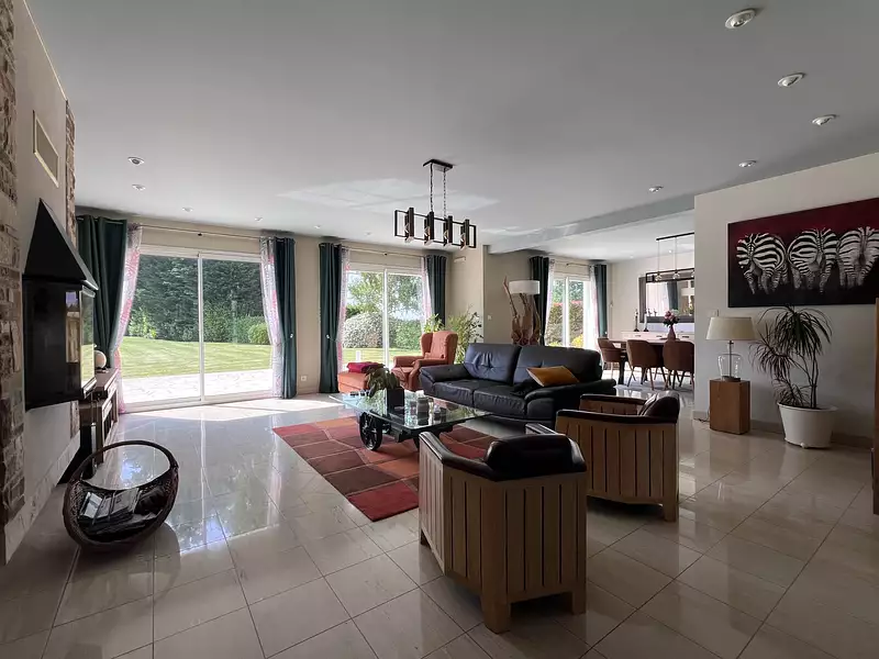 Maison, 260 m²