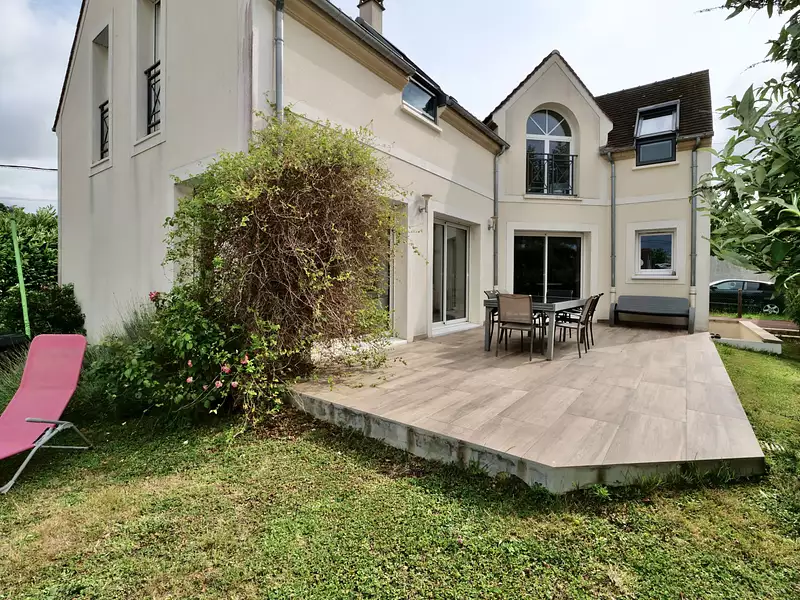 Maison, 180 m²