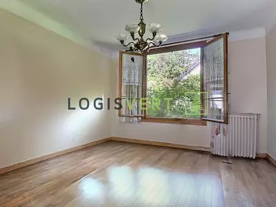 Maison, 268 m²