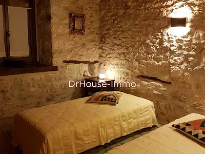 Maison, 280 m²