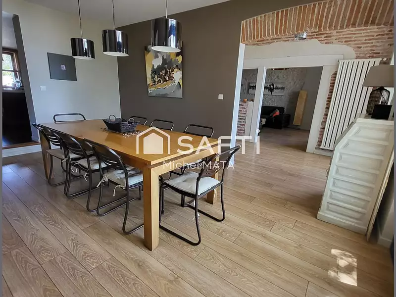 Maison, 285 m²