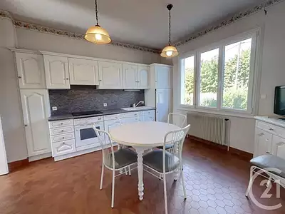 Maison, 166 m²
