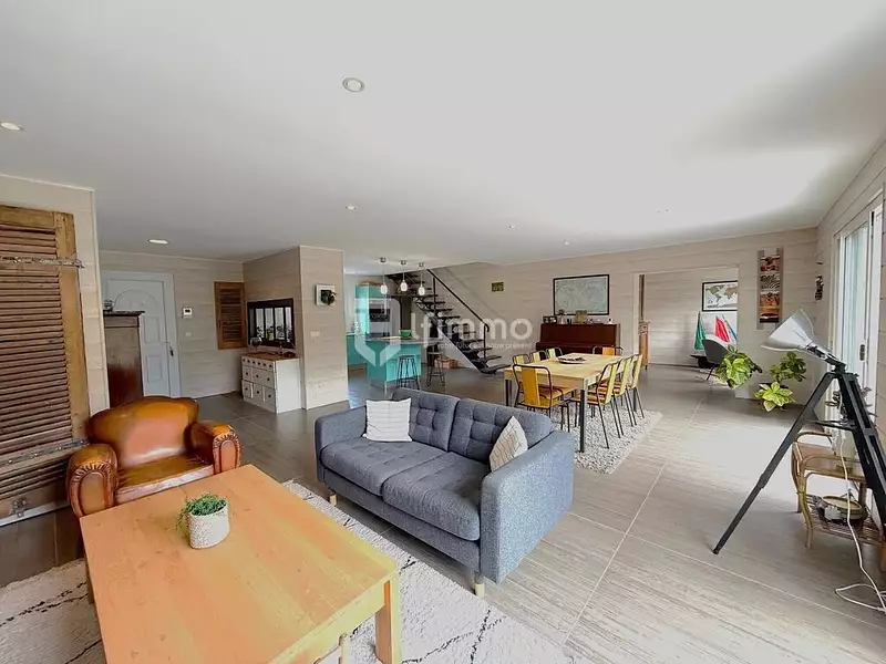 Maison, 170 m²