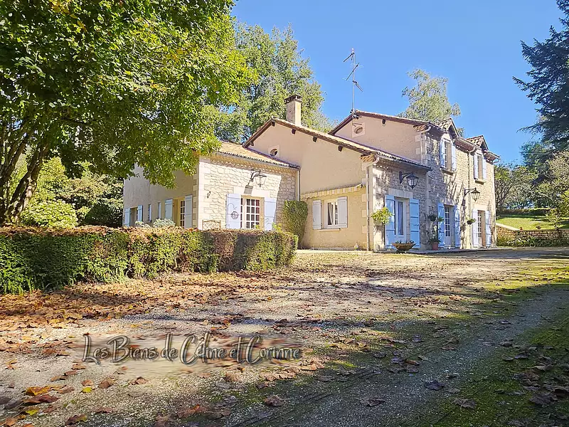 Maison, 250 m²