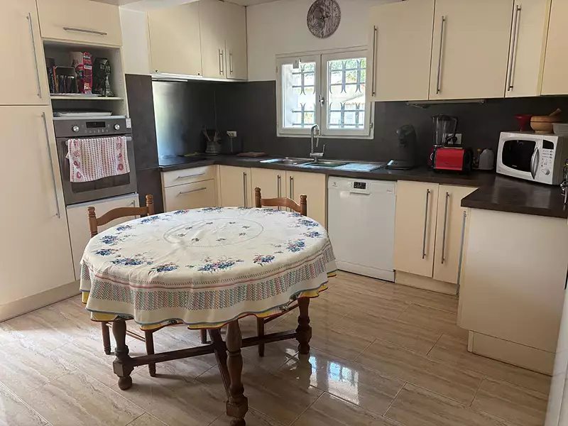Maison, 230 m²