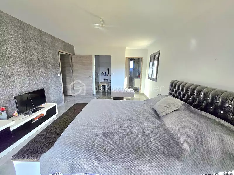 Maison, 159 m²