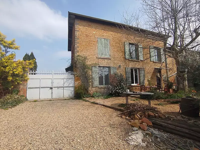Maison, 196 m²