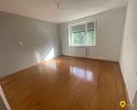Maison, 196 m²