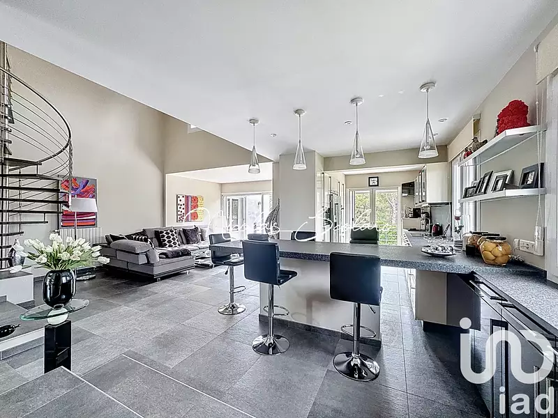 Maison, 223 m²