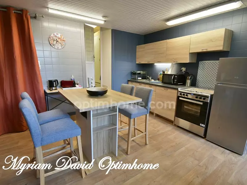 Immeuble, 182 m²