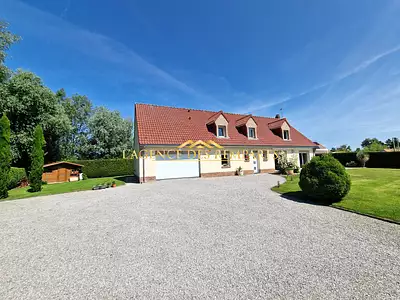 Maison, 270 m²
