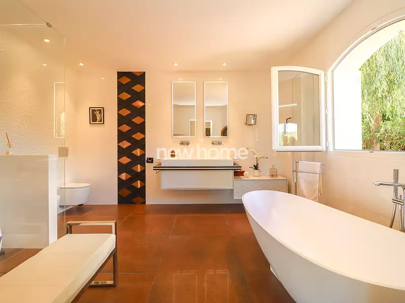 Maison, 222 m²