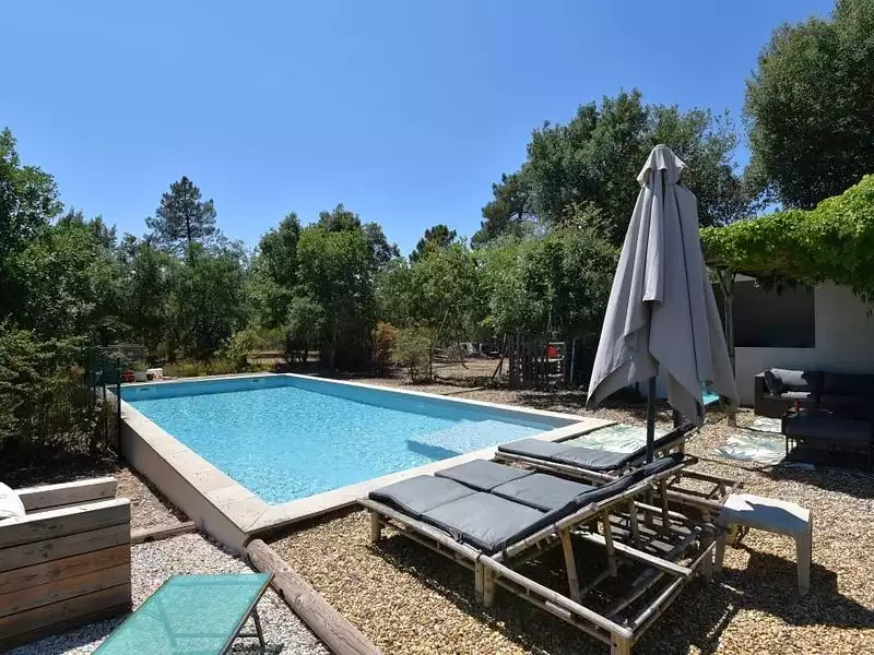 Maison, 240 m²